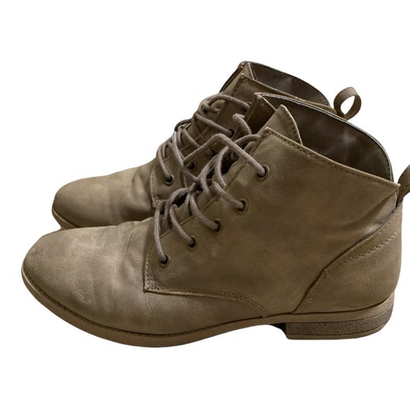 American Eagle Outfitters Shoes - American Eagle Ankle Boots